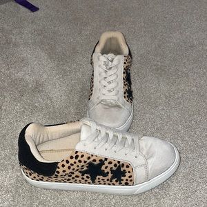 SUPER CUTE AND COMFY cheetah sneakers